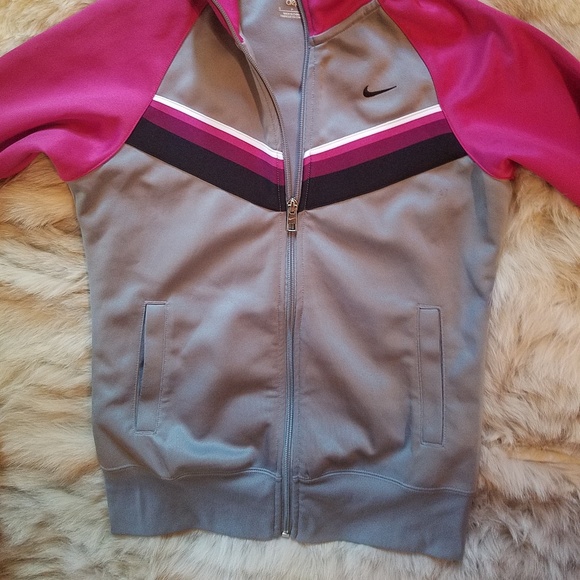 Nike sweater🖤 - Picture 5 of 6